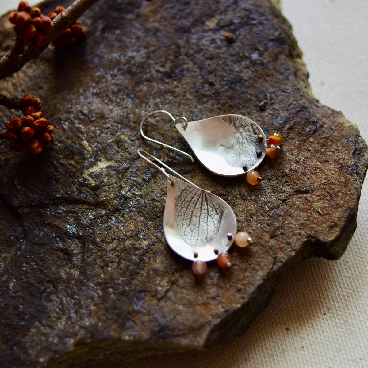 Drop Leaf Earrings with peach agate stone - Small