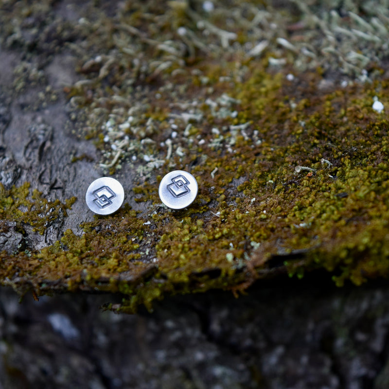 Dual Plane Stamped Studs