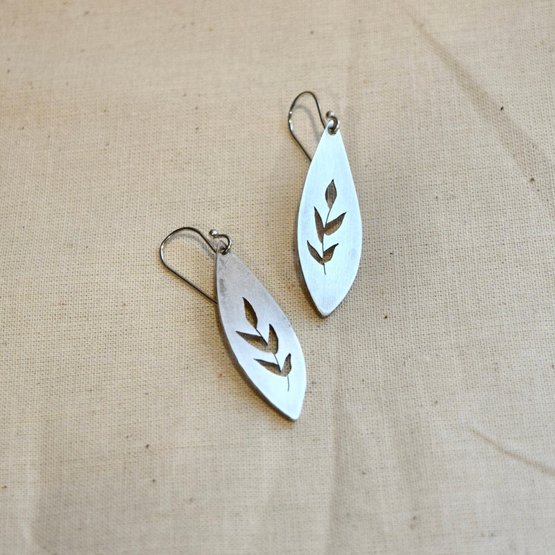 Sweetgrass Pointed Drop: Sterling Silver