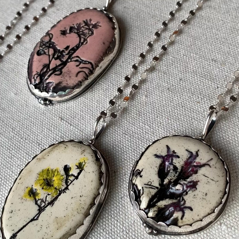 Buy Pressed Flower Necklace, Resin Jewelry, Dried Flower Jewellery,  Minimalist Jewelry, Botanical Necklace, Mothers Gift With Natural Touch  Online in India - Etsy